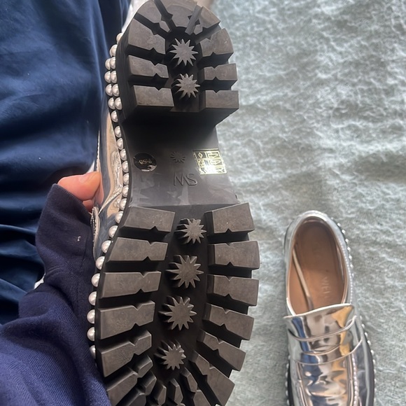 Stuart Weitzman pearl heel metallic loafers - Picture 6 of 7